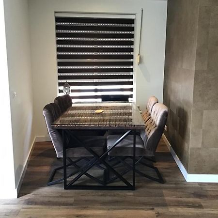 Chic Appartement In Sas Van Gent Eksteriør billede
